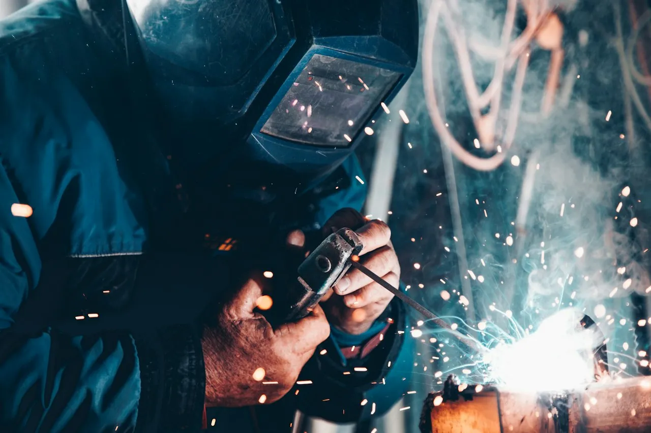 Metal component fabrication and precision machining in NUMBO workshop